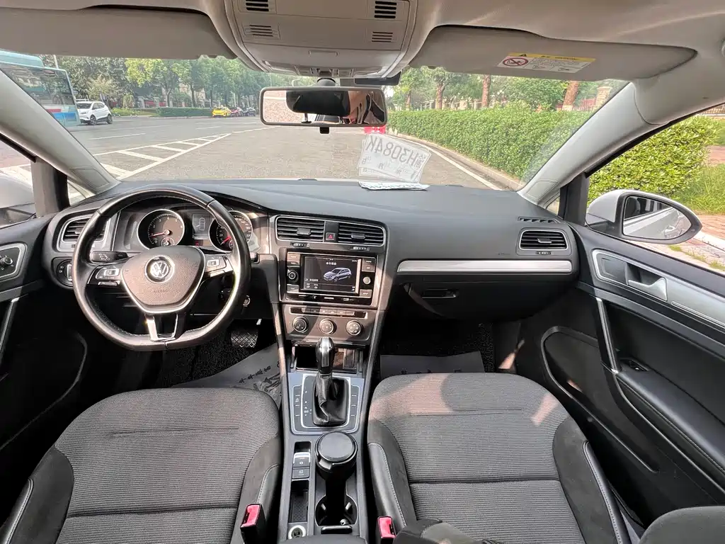 Volkswagen Golf — миниатюра 14