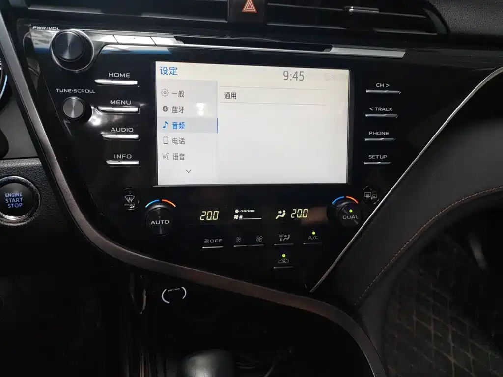 Toyota Camry — миниатюра 14