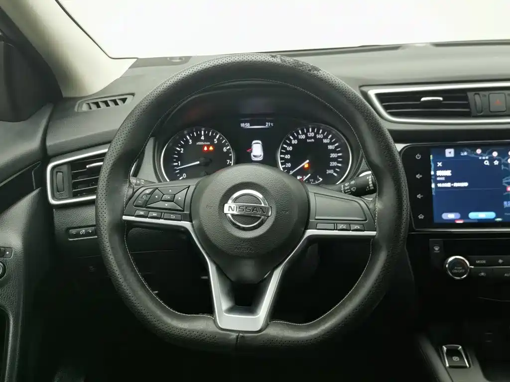 Nissan Qashqai — миниатюра 11