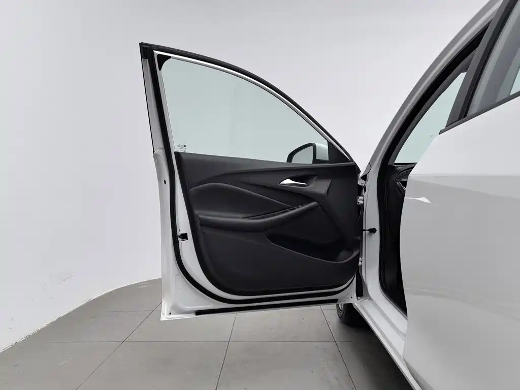 Buick Verano — миниатюра 8