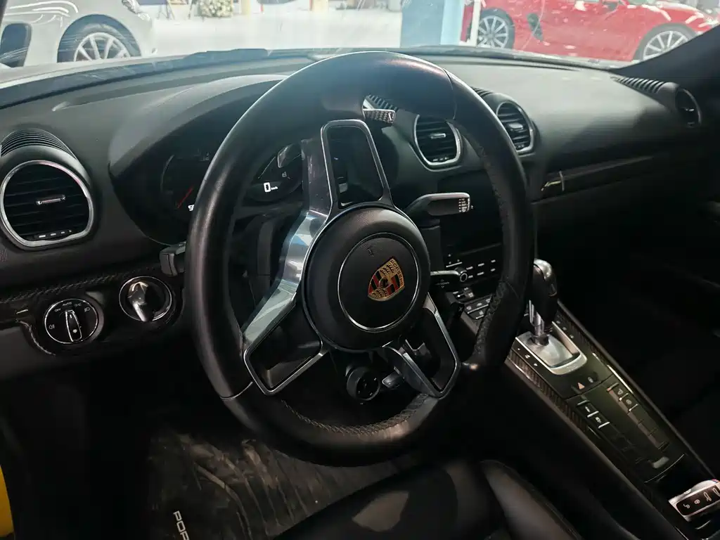 Porsche 718 2018 Cayman 2.0T