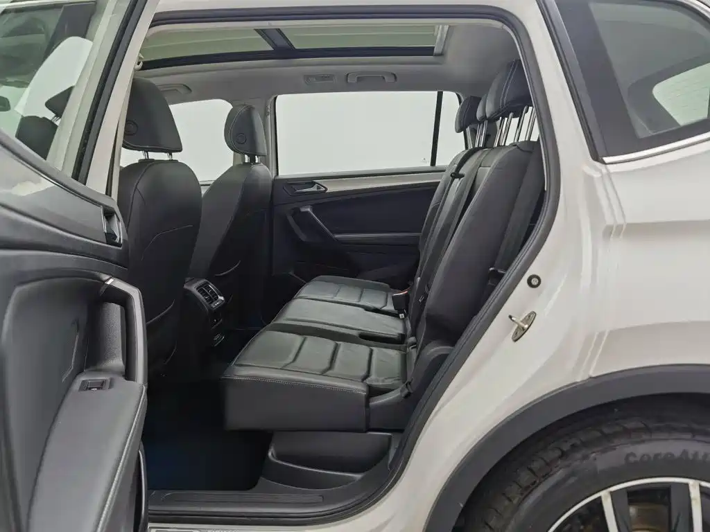 Volkswagen Tiguan L — миниатюра 15