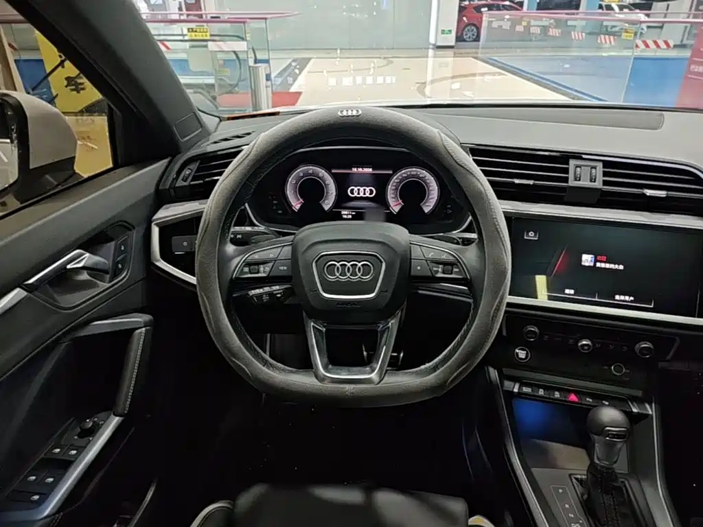 Audi Q3 — миниатюра 11