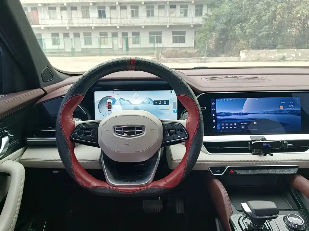 Geely Xingyue L — миниатюра 12