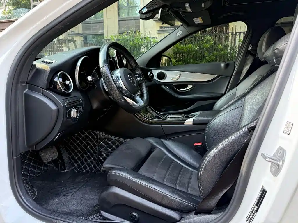 Mercedes-Benz C-Class — миниатюра 10