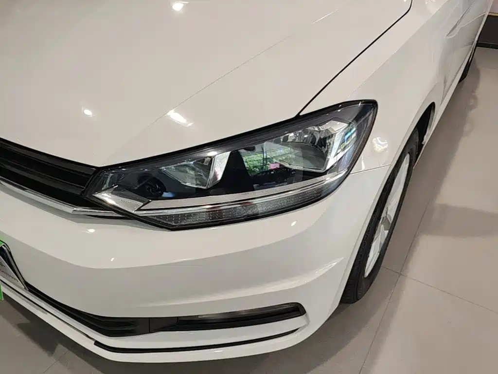Volkswagen Touran — миниатюра 24