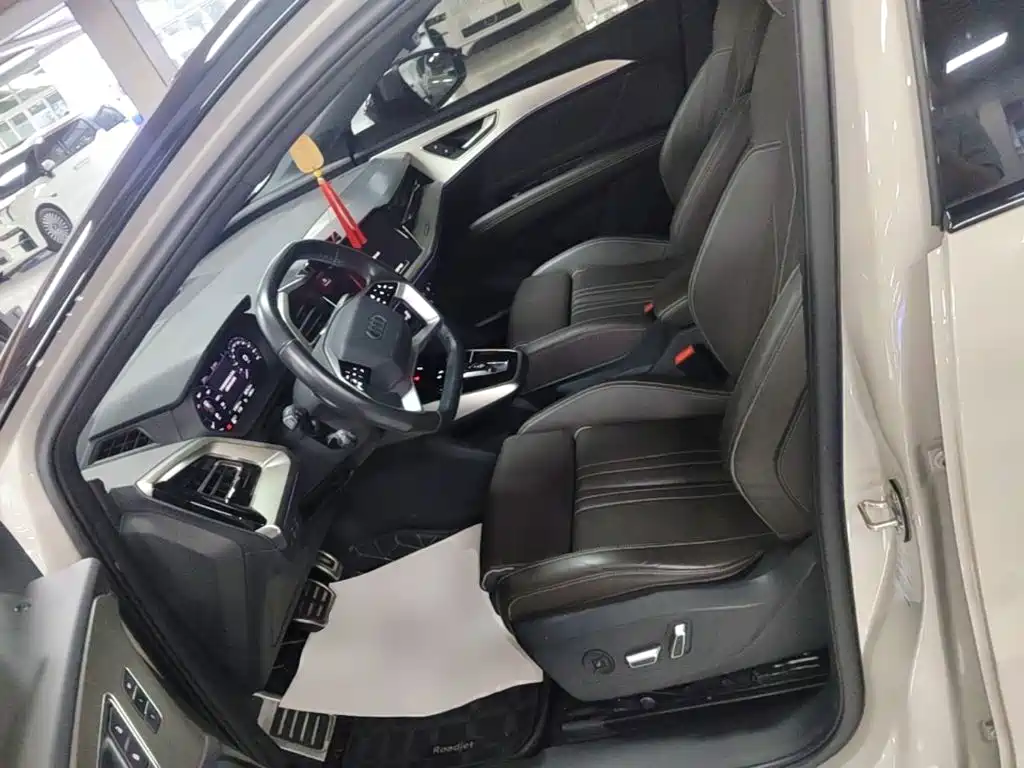 Audi Q5 e-tron — миниатюра 15