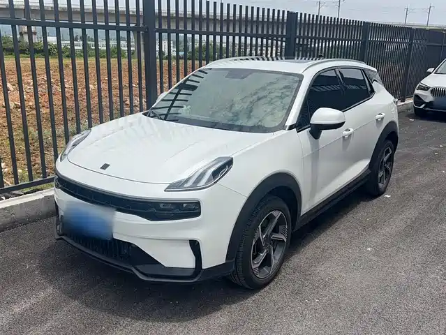 2023 Lynk & Co 06
