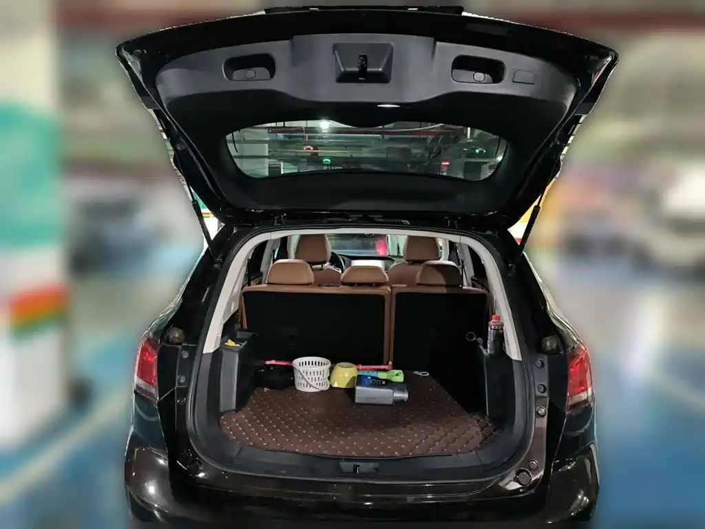 Borgward BX7 — миниатюра 15