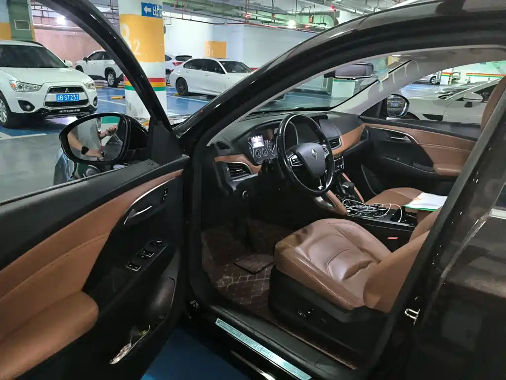 Borgward BX7 — миниатюра 12