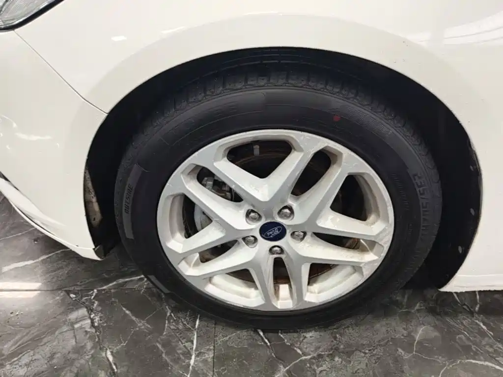Ford Mondeo — миниатюра 23