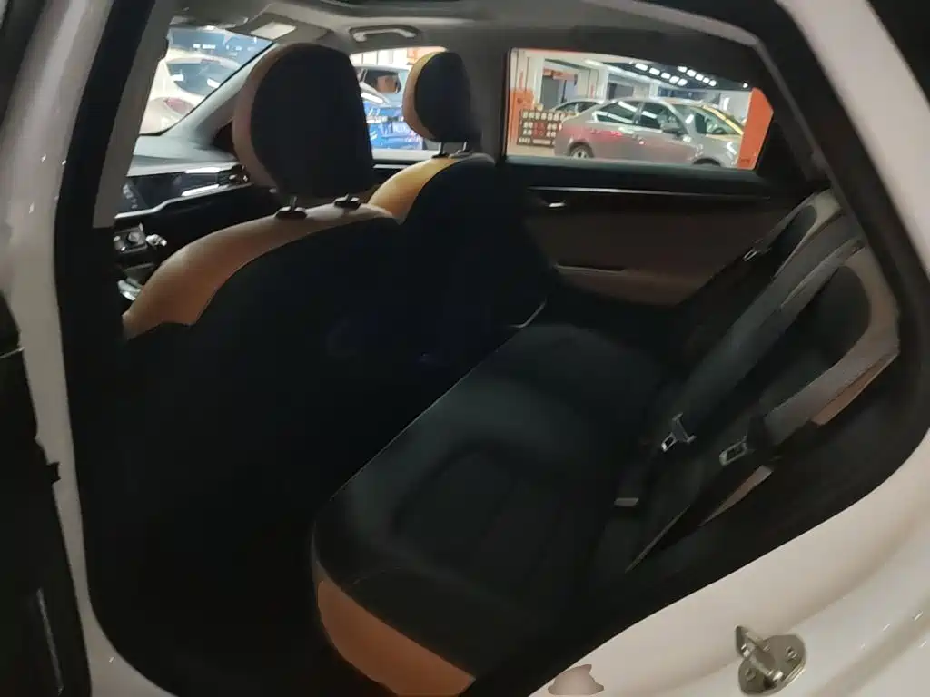 Geely Emgrand GL — миниатюра 17