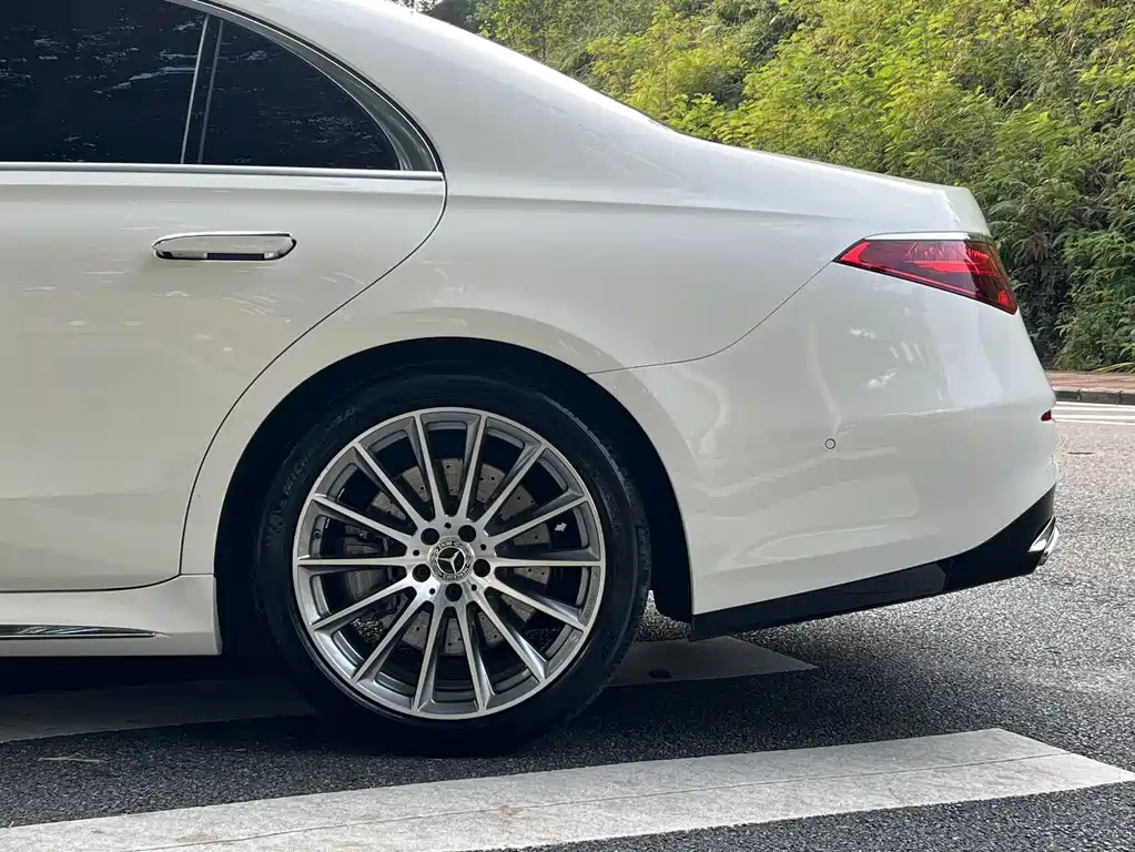 Mercedes-Benz S-Class — миниатюра 20