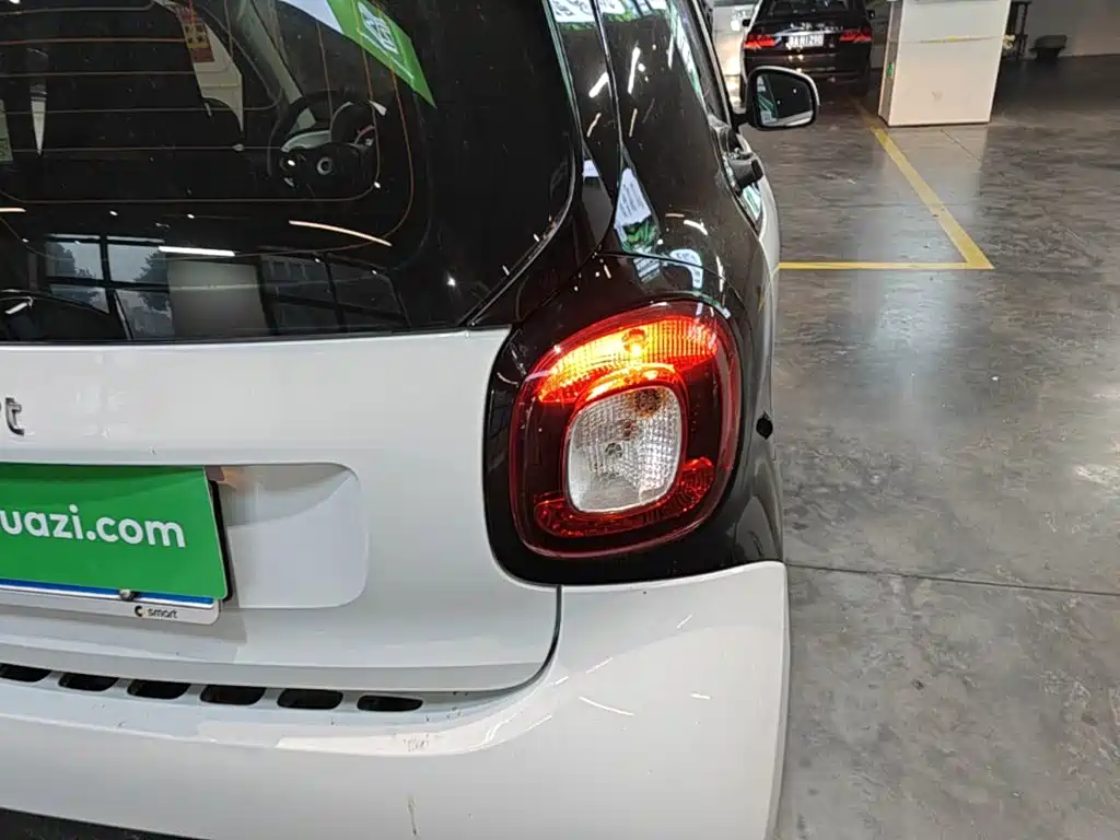smart Smart Fortwo — миниатюра 8