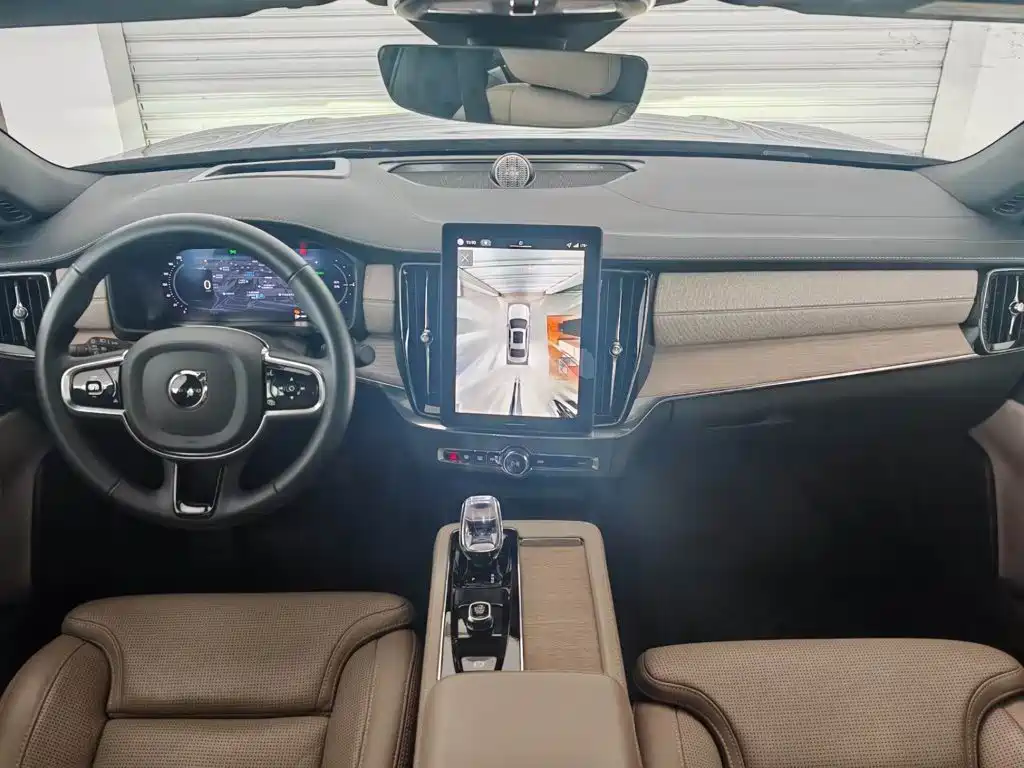 Volvo S90 PHEV — миниатюра 17