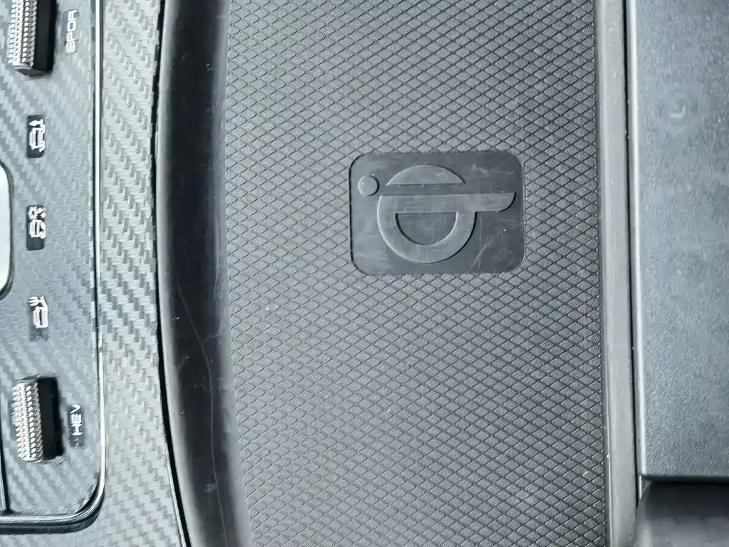 BYD Tang New Energy — миниатюра 13