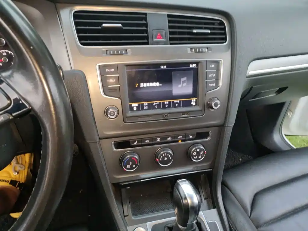 Volkswagen Golf — миниатюра 9