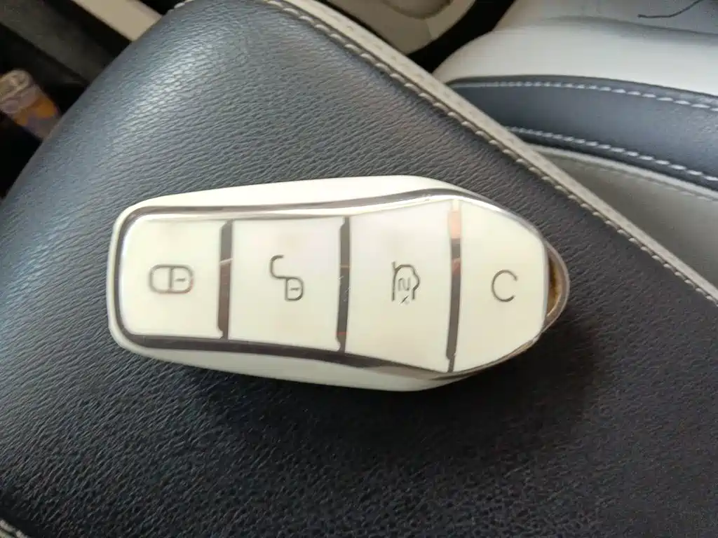 BYD Yuan Pro — миниатюра 12