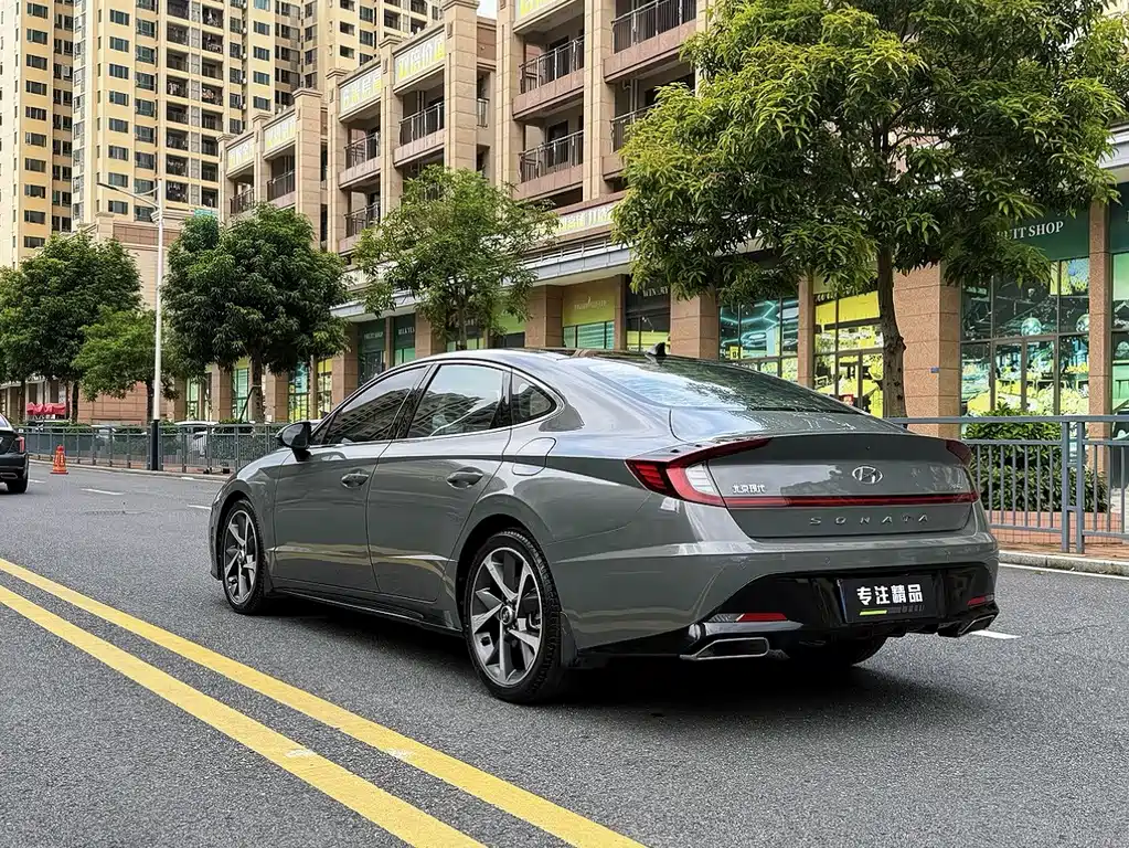 Hyundai Sonata — миниатюра 7