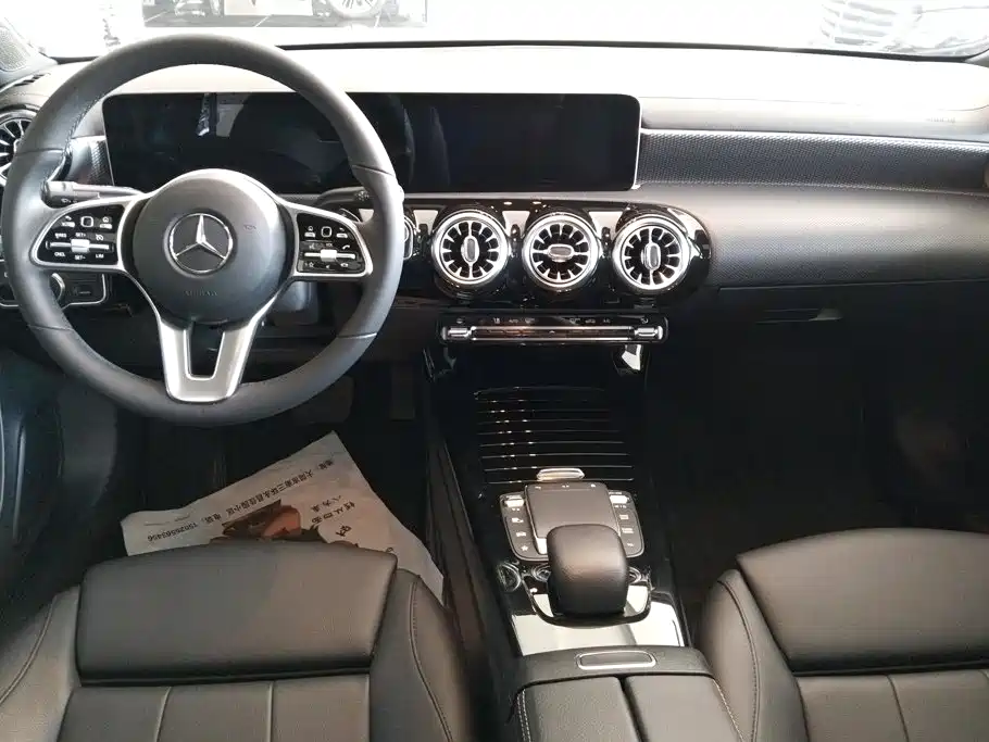 Mercedes-Benz A-Class — миниатюра 12