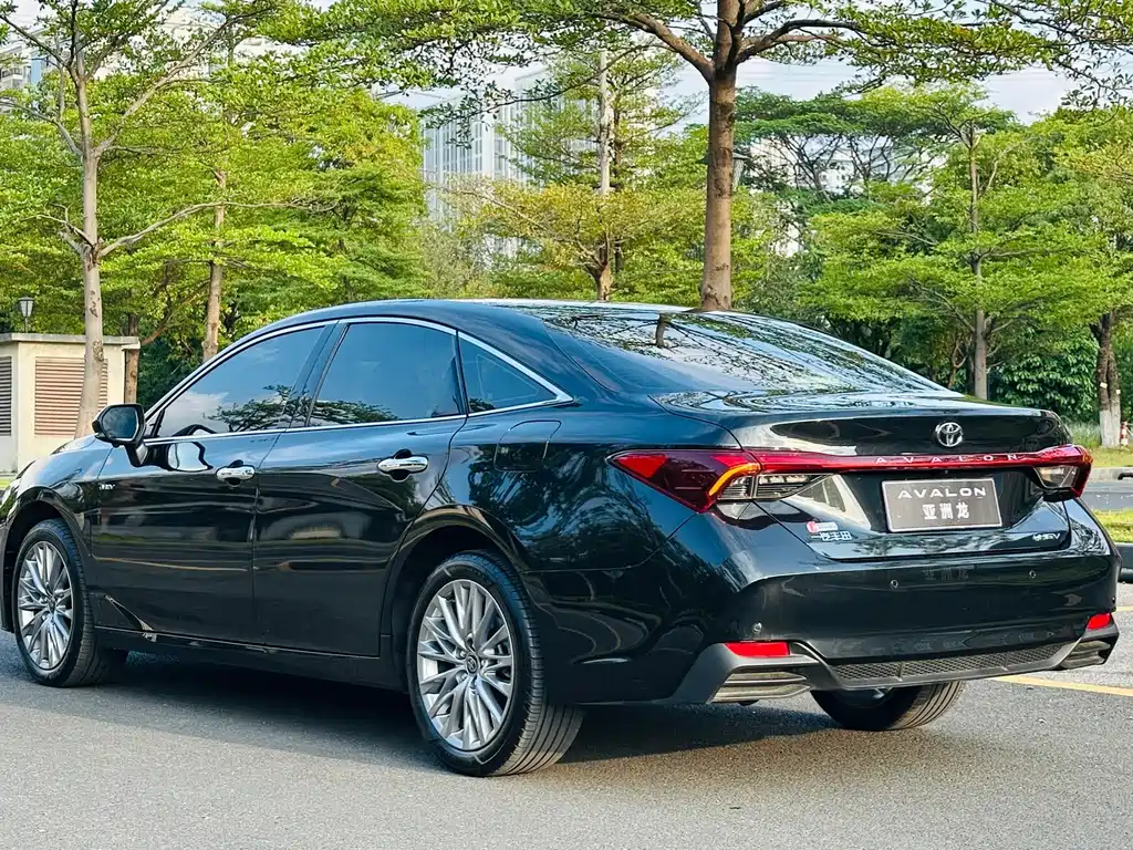 Toyota Avalon — миниатюра 6