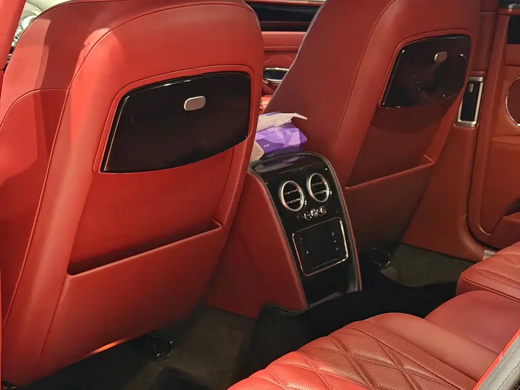 Bentley Flying Spur — миниатюра 7