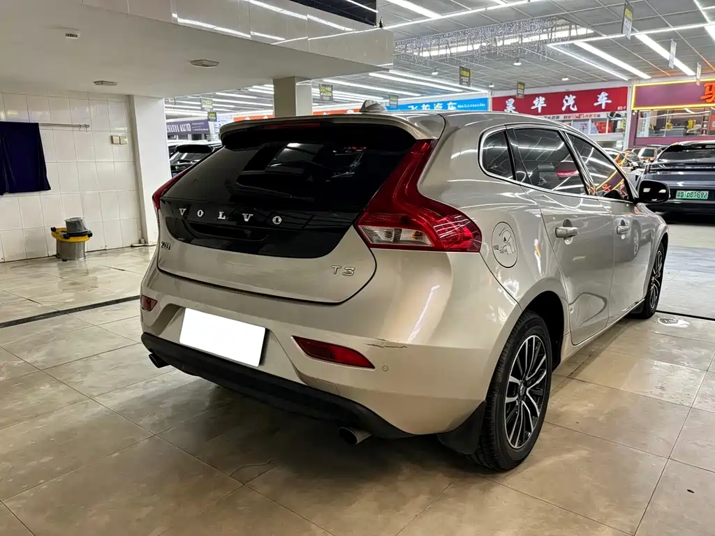 Volvo V40 — миниатюра 4