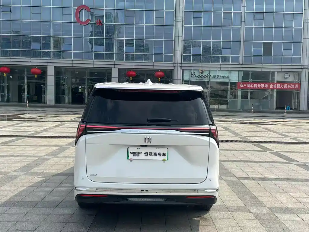 Buick GL8 Hybrid — миниатюра 6