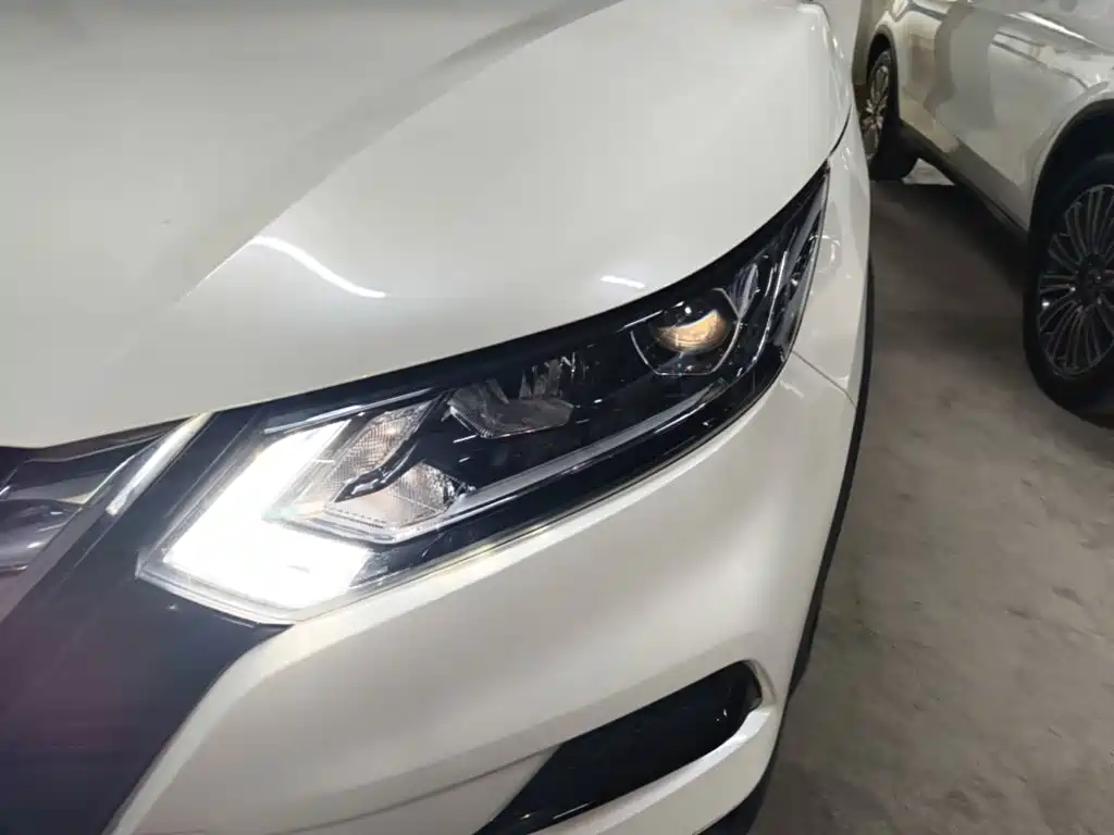 Nissan Qashqai — миниатюра 24