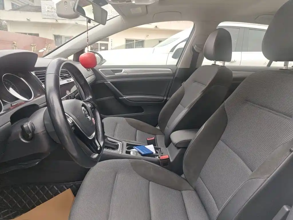 Volkswagen Golf — миниатюра 11
