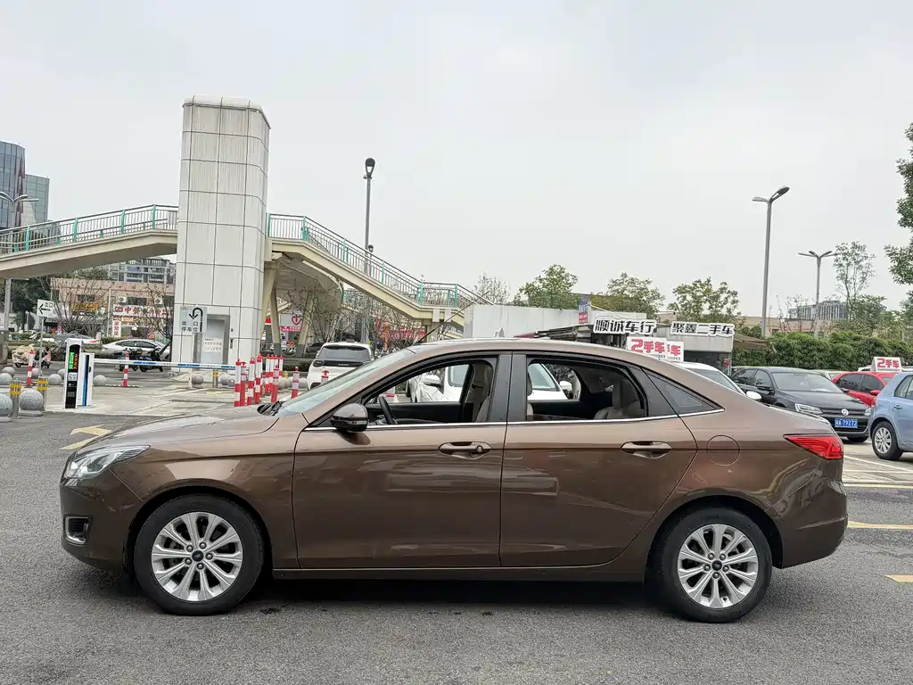 Ford Escort — миниатюра 16
