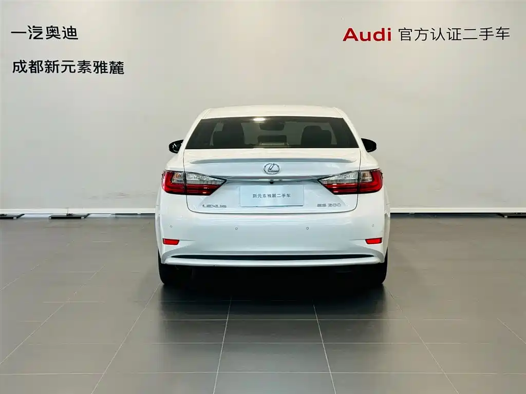 Lexus ES 2015 200 Comfort
