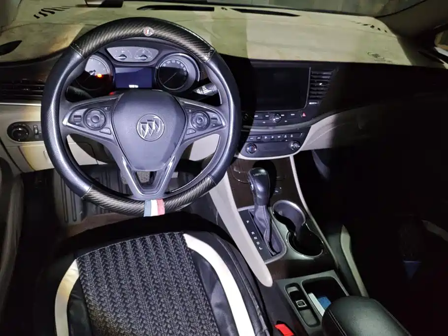 Buick Verano — миниатюра 12