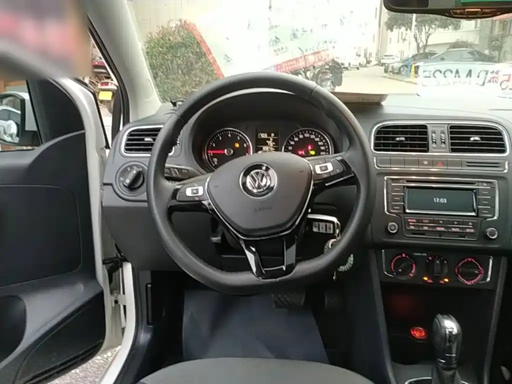 Volkswagen Polo — миниатюра 11