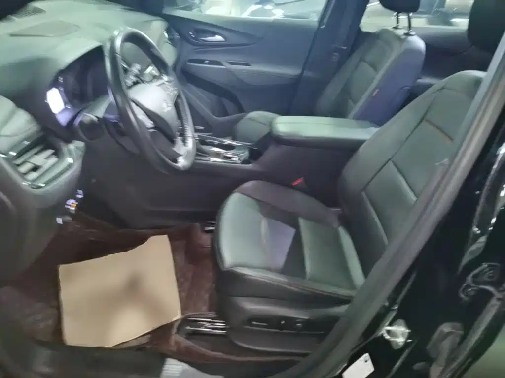Chevrolet Equinox — миниатюра 15