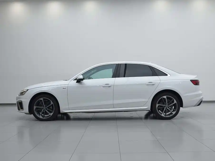 Audi A4L — миниатюра 2