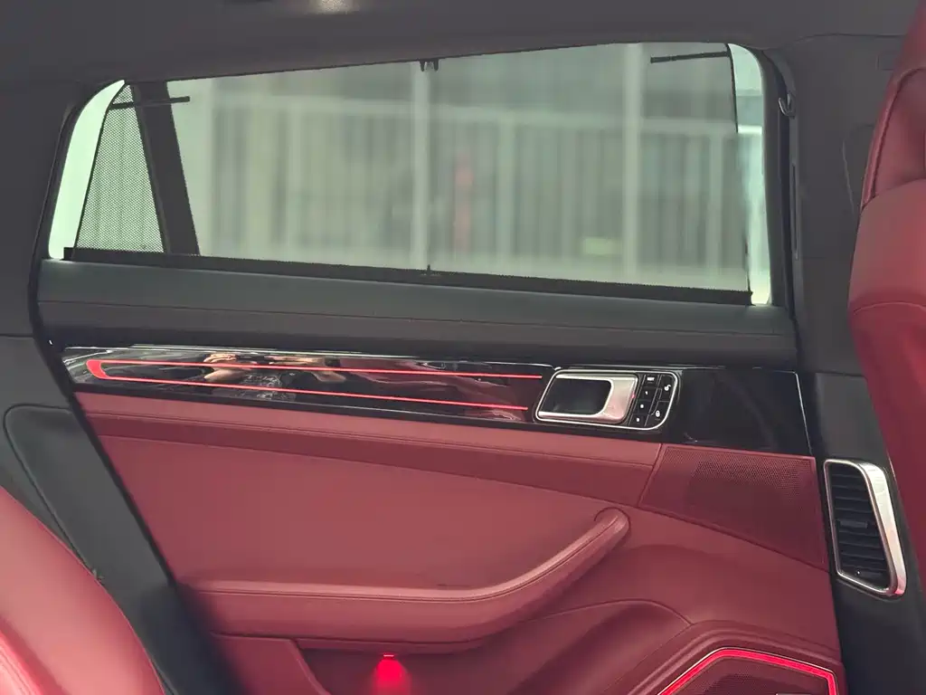 Porsche Panamera — миниатюра 10