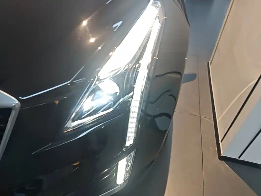 Cadillac XT5 — миниатюра 24