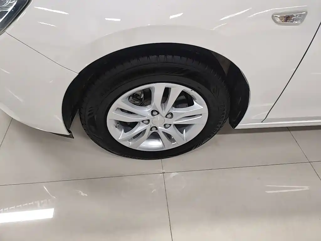 Chevrolet Cavalier — миниатюра 23