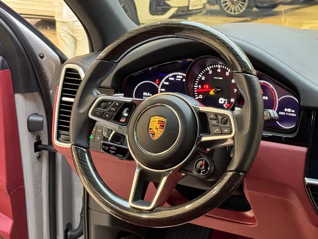 Porsche Cayenne — миниатюра 24