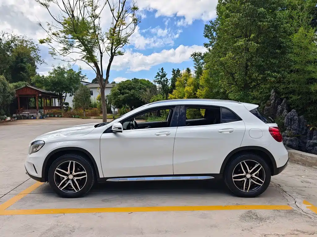 Mercedes-Benz GLA — миниатюра 8