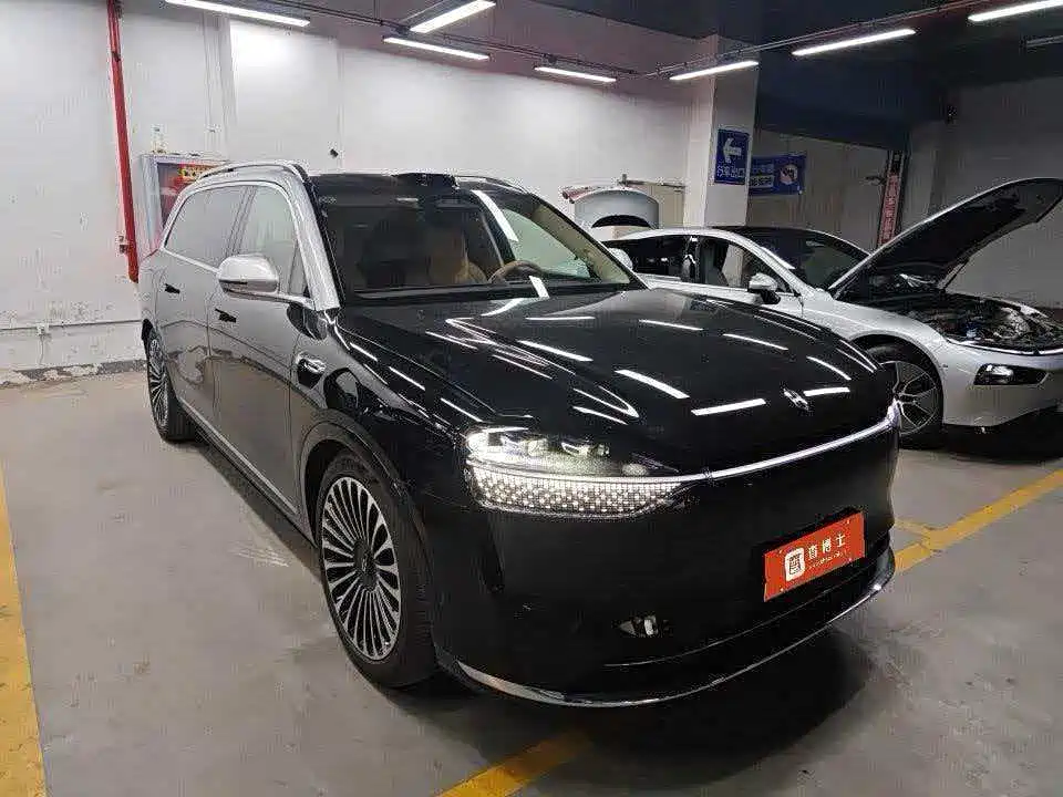 Aito M9 2025 Ultra 52kWh 6 мест (192 ）