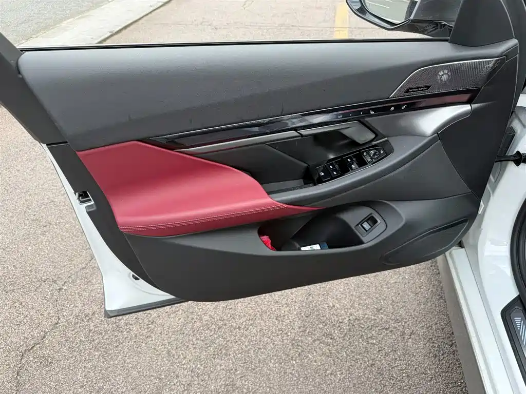 BMW i5 2025 eDrive 40L M Sport
