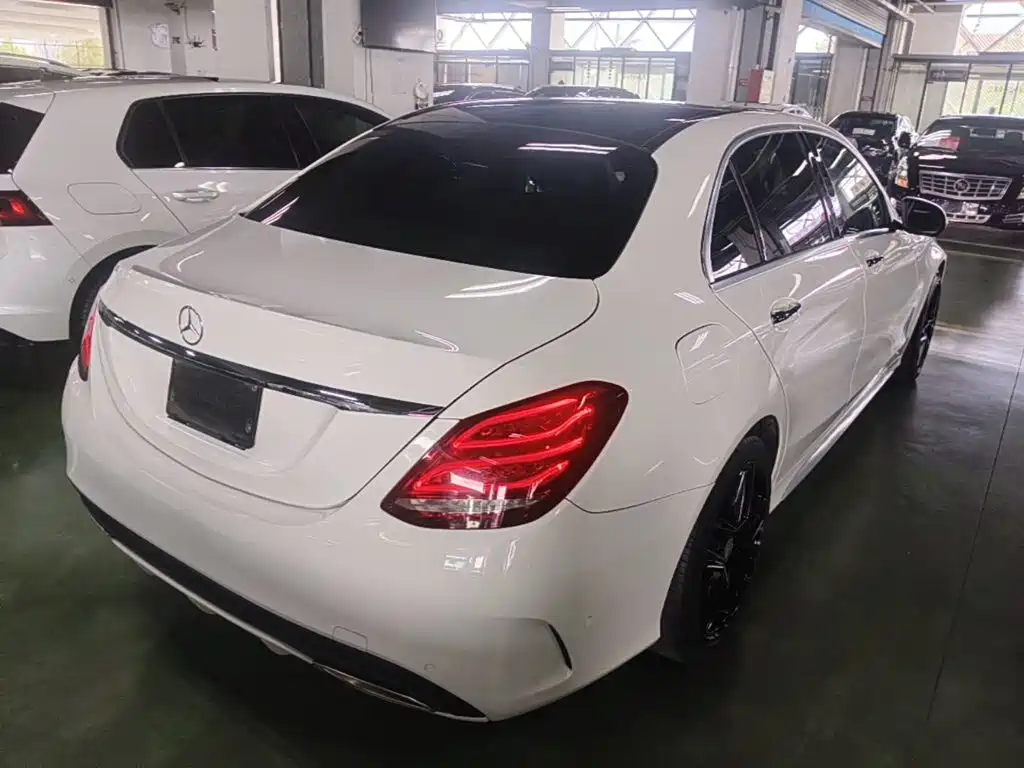 Mercedes-Benz C-Class — миниатюра 7