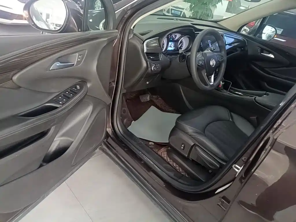 Buick Envision Plus — миниатюра 16