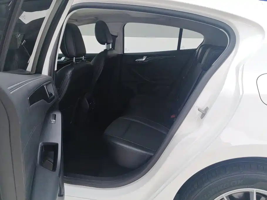 Ford Focus — миниатюра 11