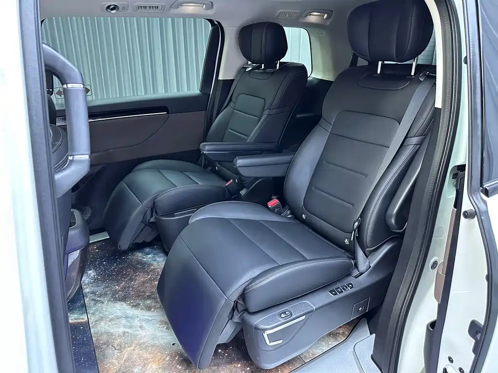 GAC Motor Trumpchi E8 PHEV — миниатюра 9