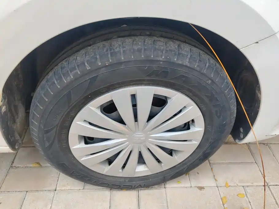 Volkswagen Santana — миниатюра 6