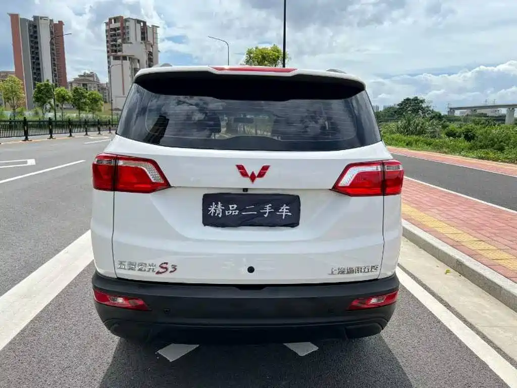 Wuling Hongguang S3 — миниатюра 8