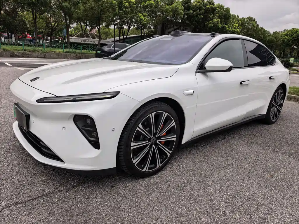 NIO ET7